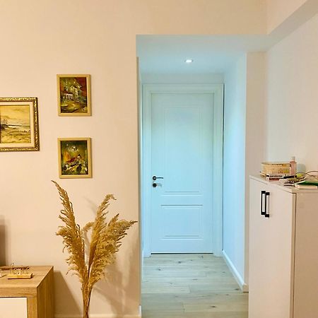 Jolie Center Apartment Tirana Zewnętrze zdjęcie